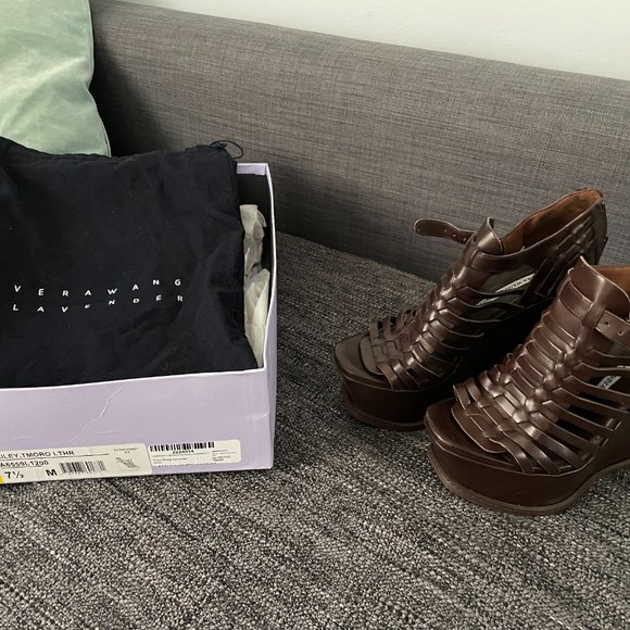 Vera Wang Lavender Platform Wedge, worn ONCE. In original box w/ Dust Bag! - Picture 7 of 8